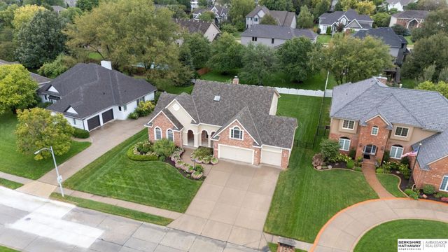 15716 Burdette Street, Omaha, NE 68116