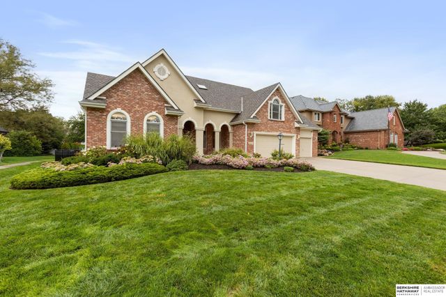 15716 Burdette Street, Omaha, NE 68116