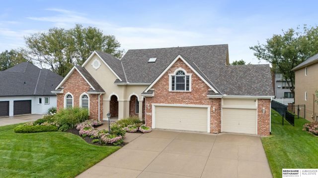 15716 Burdette Street, Omaha, NE 68116
