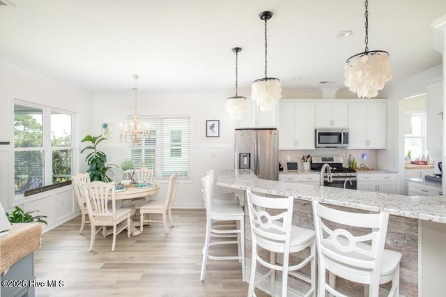 402 Taylorwood Drive, Beaufort, NC 28516