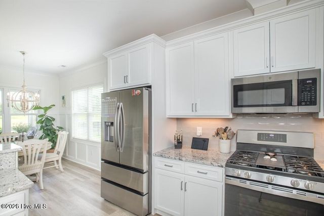 402 Taylorwood Drive, Beaufort, NC 28516