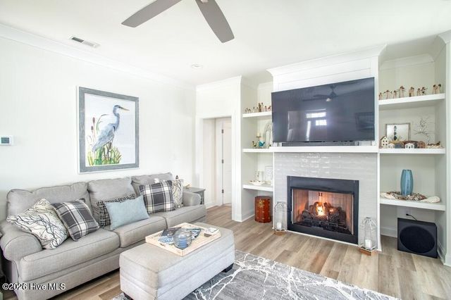 402 Taylorwood Drive, Beaufort, NC 28516