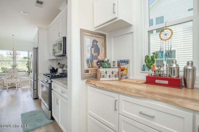 402 Taylorwood Drive, Beaufort, NC 28516