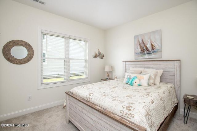 402 Taylorwood Drive, Beaufort, NC 28516