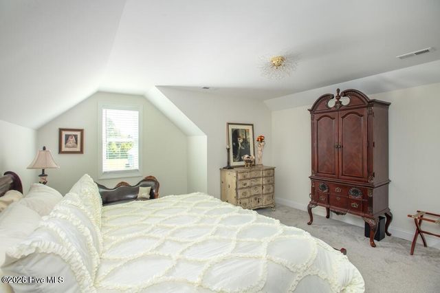 402 Taylorwood Drive, Beaufort, NC 28516