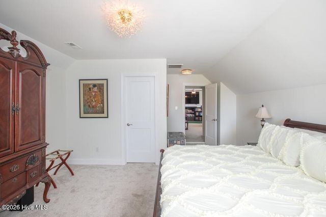 402 Taylorwood Drive, Beaufort, NC 28516