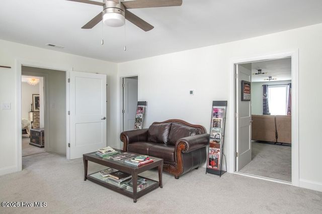 402 Taylorwood Drive, Beaufort, NC 28516