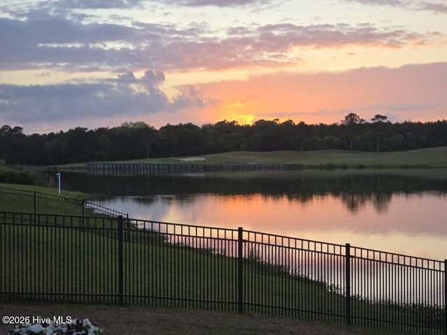 402 Taylorwood Drive, Beaufort, NC 28516