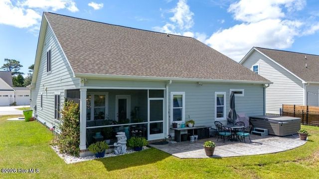 402 Taylorwood Drive, Beaufort, NC 28516