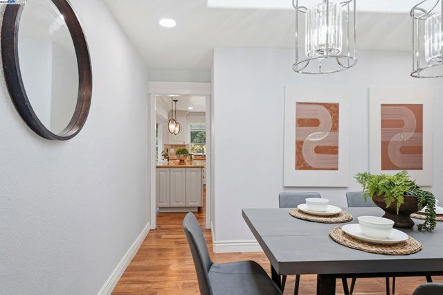 554 Freitas Rd, Danville, CA 94526