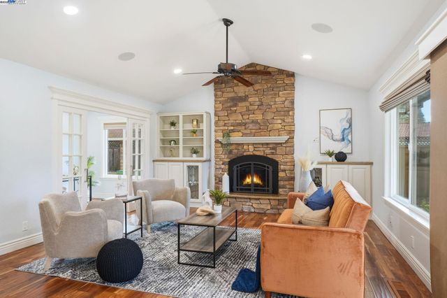 554 Freitas Rd, Danville, CA 94526