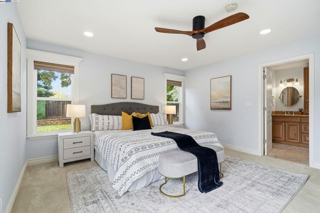 554 Freitas Rd, Danville, CA 94526