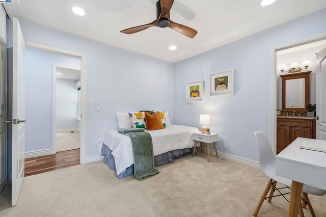 554 Freitas Rd, Danville, CA 94526