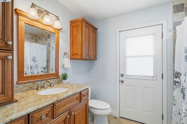 554 Freitas Rd, Danville, CA 94526