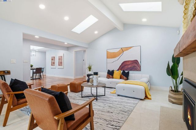 554 Freitas Rd, Danville, CA 94526