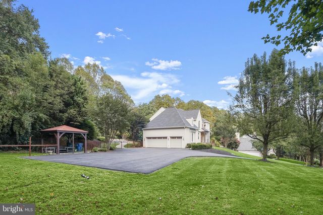 1404 WYNHURST LN, Vienna, VA 22182