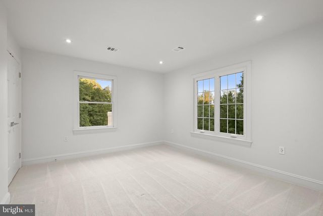 1404 WYNHURST LN, Vienna, VA 22182