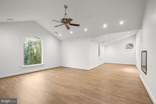 1404 WYNHURST LN, Vienna, VA 22182