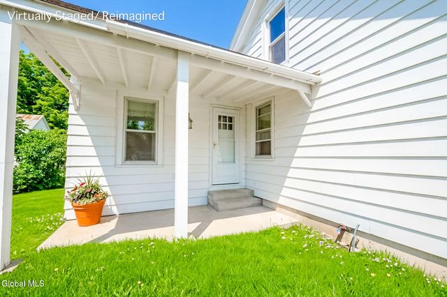 301 Oak Street, Corinth, NY 12822