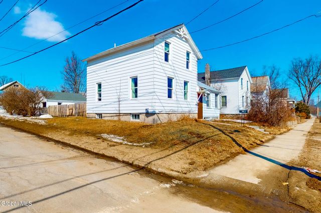 301 Oak Street, Corinth, NY 12822