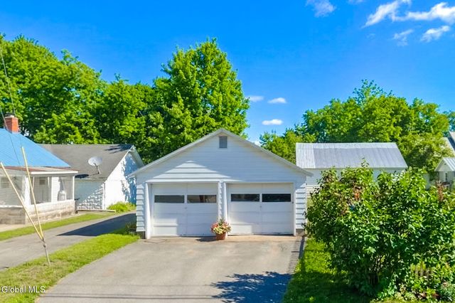 301 Oak Street, Corinth, NY 12822