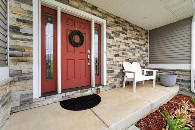 1808 Three Wood Drive, Mount Horeb, WI 53572