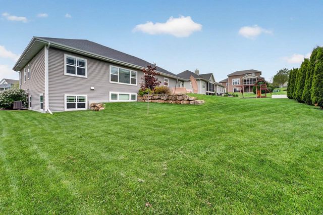 1808 Three Wood Drive, Mount Horeb, WI 53572