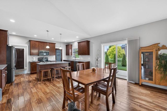 1808 Three Wood Drive, Mount Horeb, WI 53572