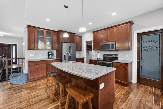 1808 Three Wood Drive, Mount Horeb, WI 53572