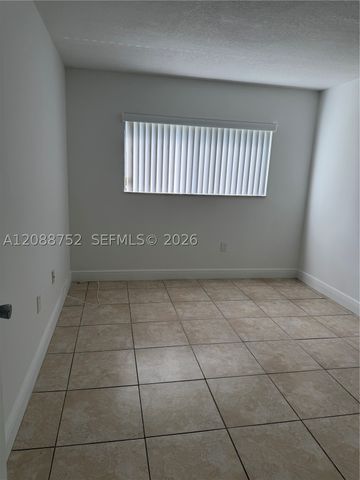7425 SW 152nd Ave 11-106, Miami, FL 33193