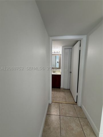 7425 SW 152nd Ave 11-106, Miami, FL 33193