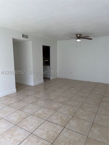 7425 SW 152nd Ave 11-106, Miami, FL 33193
