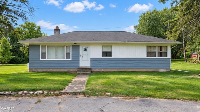 810 E Silverbell Road, Lake Orion, MI 48360