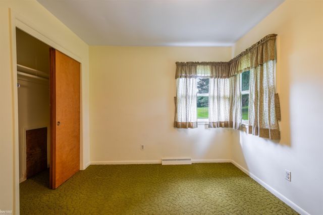 810 E Silverbell Road, Lake Orion, MI 48360