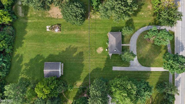 810 E Silverbell Road, Lake Orion, MI 48360