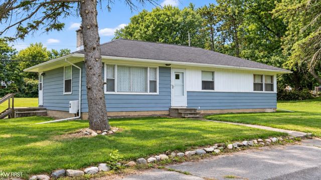 810 E Silverbell Road, Lake Orion, MI 48360