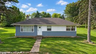 810 E Silverbell Road, Lake Orion, MI 48360