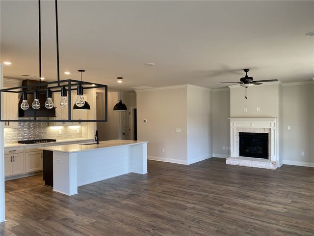 85 Boggs Road, Pelzer, SC 29669