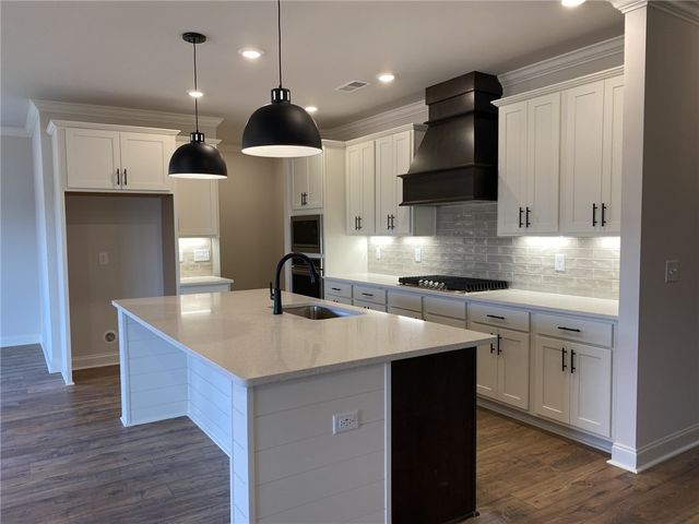 85 Boggs Road, Pelzer, SC 29669