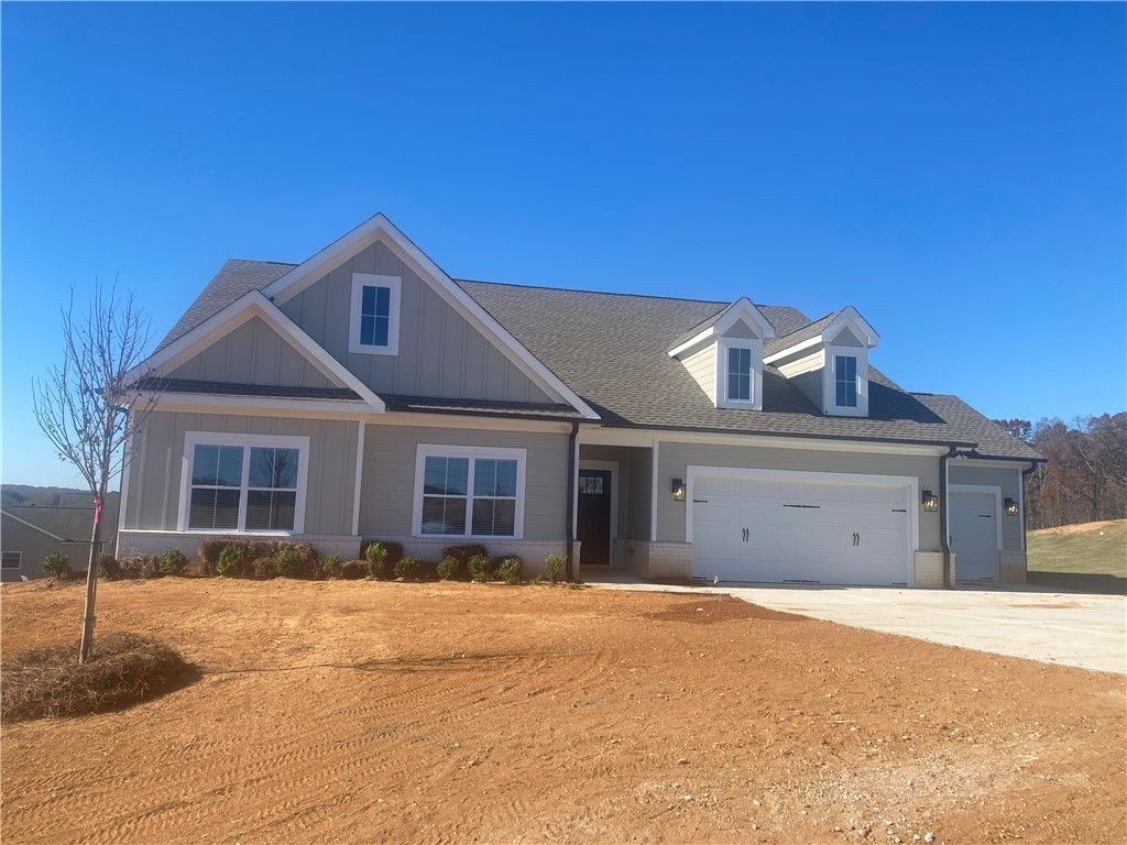 85 Boggs Road, Pelzer, SC 29669