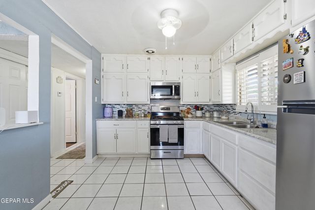 1200 HUNTER Drive, El Paso, TX 79915