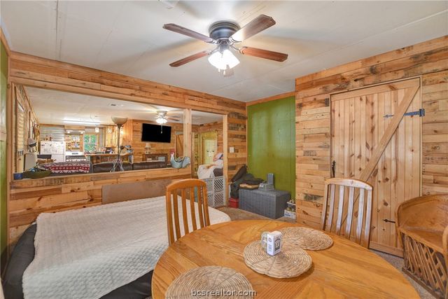 147 Catechis County Road, Huntsville, TX 77320
