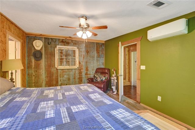 147 Catechis County Road, Huntsville, TX 77320