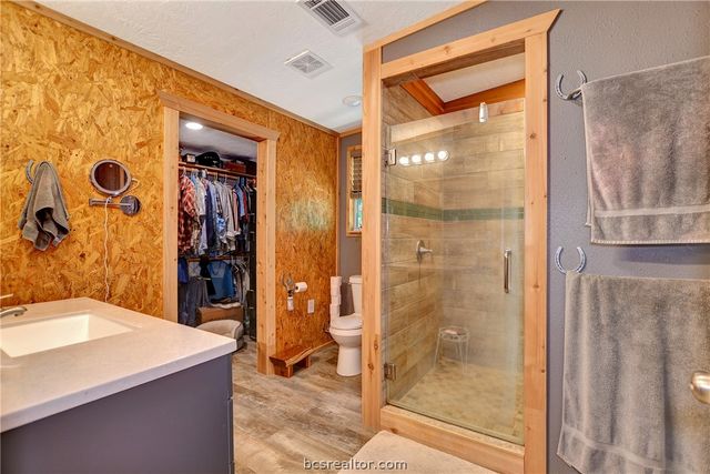 147 Catechis County Road, Huntsville, TX 77320