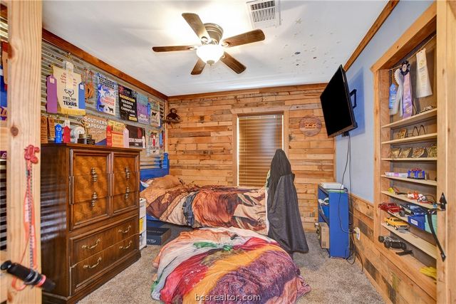 147 Catechis County Road, Huntsville, TX 77320