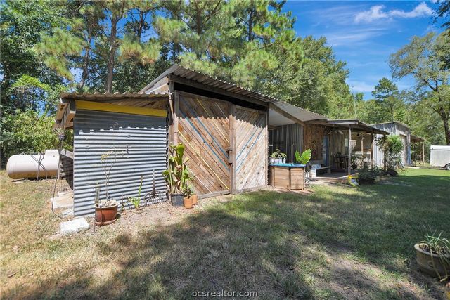 147 Catechis County Road, Huntsville, TX 77320
