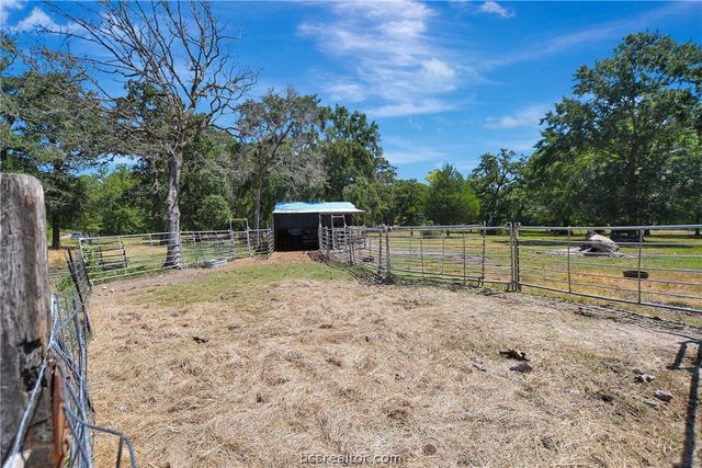147 Catechis County Road, Huntsville, TX 77320