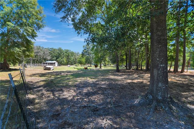 147 Catechis County Road, Huntsville, TX 77320