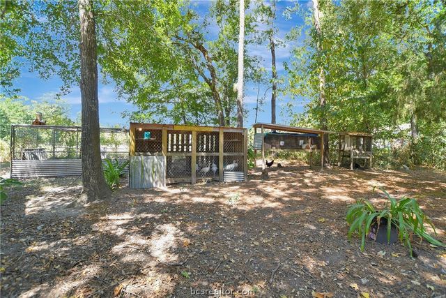 147 Catechis County Road, Huntsville, TX 77320