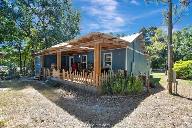 147 Catechis County Road, Huntsville, TX 77320